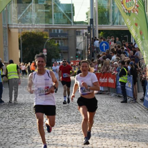 13.06.2025 - Holstenköstenlauf Felixshl http://msf.ph/oto/7955441 13.06.2025 19:46:04 Laufen 2054, 3670, 3879 meine-sportfotos.de