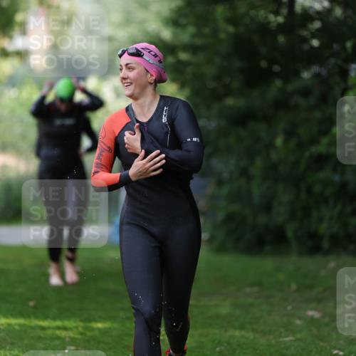 15.06.2025 - 7 Türme Triathlon Michael Strokosch http://msf.ph/oto/7955468 15.06.2025 12:33:04 Schwimmen 382, 401, 428, 447, 472, 486, 529, 650 meine-sportfotos.de