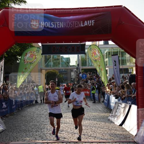13.06.2025 - Holstenköstenlauf Felixshl http://msf.ph/oto/7955472 13.06.2025 19:46:05 Laufen 2054, 2265, 3670, 3879 meine-sportfotos.de