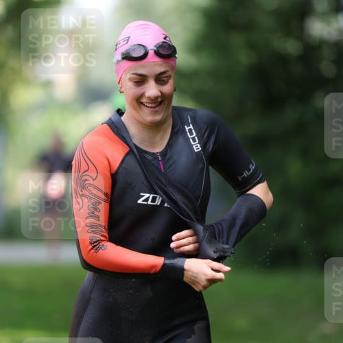 15.06.2025 - 7 Türme Triathlon Michael Strokosch http://msf.ph/oto/7955493 15.06.2025 12:33:06 Schwimmen 381, 382, 401, 428, 447, 472, 486, 529, 650 meine-sportfotos.de
