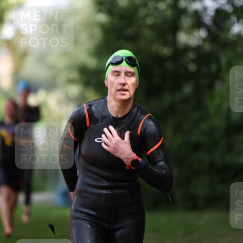 15.06.2025 - 7 Türme Triathlon Michael Strokosch http://msf.ph/oto/7955530 15.06.2025 12:33:09 Schwimmen 381, 382, 401, 428, 486, 529, 601, 650 meine-sportfotos.de