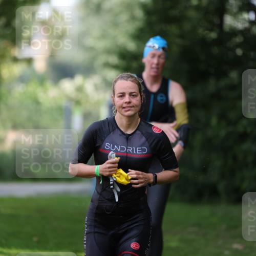 15.06.2025 - 7 Türme Triathlon Michael Strokosch http://msf.ph/oto/7955563 15.06.2025 12:33:13 Schwimmen 381, 382, 401, 428, 486, 529, 601, 650 meine-sportfotos.de