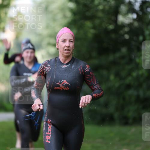 15.06.2025 - 7 Türme Triathlon Michael Strokosch http://msf.ph/oto/7955619 15.06.2025 12:33:24 Schwimmen 381, 382, 391, 401, 428, 433, 601, 675 meine-sportfotos.de