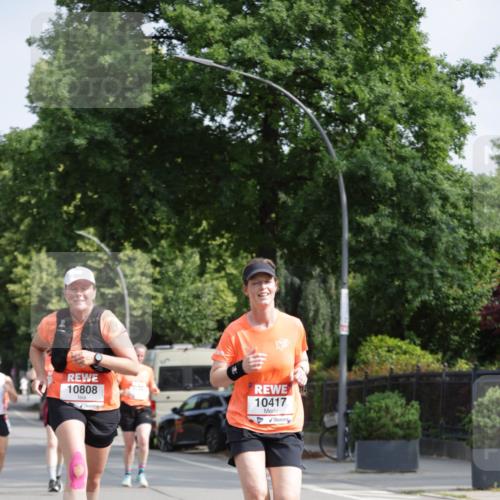15.06.2025 - REWE Women's Run Jannik Wohlers http://msf.ph/oto/7955884 15.06.2025 08:51:26 Laufen 10808, 10417 meine-sportfotos.de