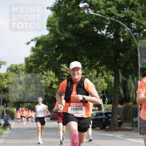 15.06.2025 - REWE Women's Run Jannik Wohlers http://msf.ph/oto/7955888 15.06.2025 08:51:27 Laufen 10808 meine-sportfotos.de