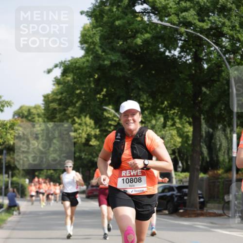 15.06.2025 - REWE Women's Run Jannik Wohlers http://msf.ph/oto/7955890 15.06.2025 08:51:27 Laufen 10808 meine-sportfotos.de