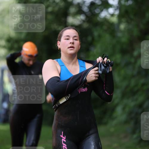 15.06.2025 - 7 Türme Triathlon Michael Strokosch http://msf.ph/oto/7955895 15.06.2025 12:34:31 Schwimmen 352, 359, 403, 482, 535, 547, 576 meine-sportfotos.de