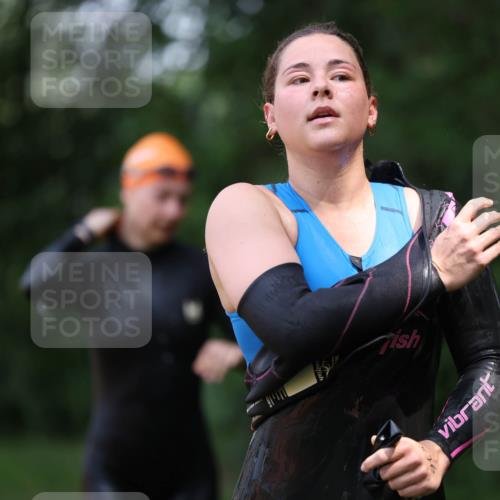 15.06.2025 - 7 Türme Triathlon Michael Strokosch http://msf.ph/oto/7955913 15.06.2025 12:34:32 Schwimmen 352, 359, 403, 482, 535, 547, 576 meine-sportfotos.de