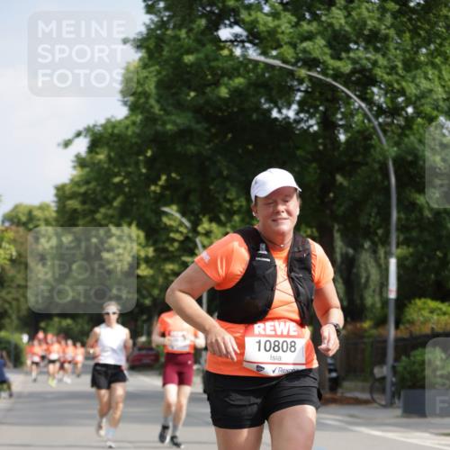 15.06.2025 - REWE Women's Run Jannik Wohlers http://msf.ph/oto/7955914 15.06.2025 08:51:27 Laufen 10808 meine-sportfotos.de