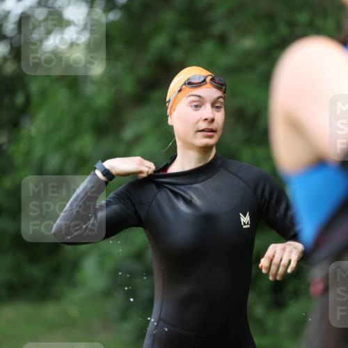 15.06.2025 - 7 Türme Triathlon Michael Strokosch http://msf.ph/oto/7955917 15.06.2025 12:34:33 Schwimmen 352, 359, 403, 482, 535, 547, 576 meine-sportfotos.de