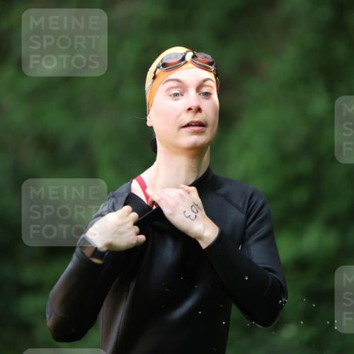 15.06.2025 - 7 Türme Triathlon Michael Strokosch http://msf.ph/oto/7955924 15.06.2025 12:34:33 Schwimmen 352, 359, 403, 482, 535, 547, 576 meine-sportfotos.de