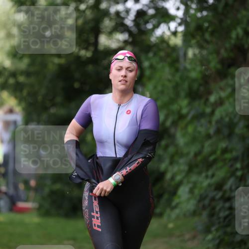 15.06.2025 - 7 Türme Triathlon Michael Strokosch http://msf.ph/oto/7955943 15.06.2025 12:34:37 Schwimmen 352, 359, 403, 482, 526, 535, 547, 576 meine-sportfotos.de