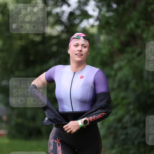 15.06.2025 - 7 Türme Triathlon Michael Strokosch http://msf.ph/oto/7955953 15.06.2025 12:34:38 Schwimmen 352, 359, 403, 482, 526, 535, 547, 576 meine-sportfotos.de