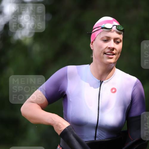 15.06.2025 - 7 Türme Triathlon Michael Strokosch http://msf.ph/oto/7955972 15.06.2025 12:34:39 Schwimmen 352, 359, 403, 482, 526, 535, 547, 576 meine-sportfotos.de