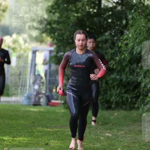 15.06.2025 - 7 Türme Triathlon Michael Strokosch http://msf.ph/oto/7955979 15.06.2025 12:34:40 Schwimmen 352, 359, 403, 482, 526, 535, 547, 576 meine-sportfotos.de