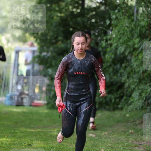 15.06.2025 - 7 Türme Triathlon Michael Strokosch http://msf.ph/oto/7955982 15.06.2025 12:34:41 Schwimmen 352, 359, 403, 482, 526, 535, 547, 576 meine-sportfotos.de