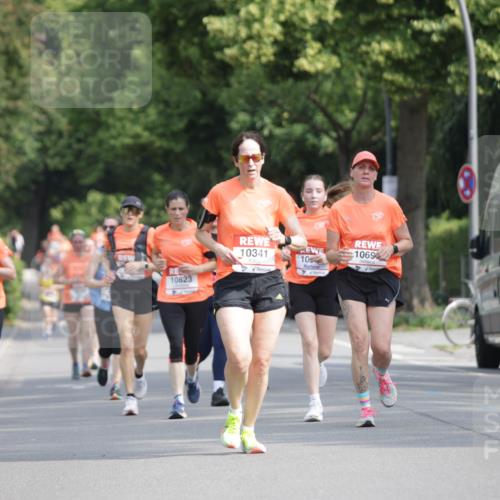 15.06.2025 - REWE Women's Run Jannik Wohlers http://msf.ph/oto/7955983 15.06.2025 08:51:38 Laufen 10823, 10123, 10341, 1069, 10 meine-sportfotos.de