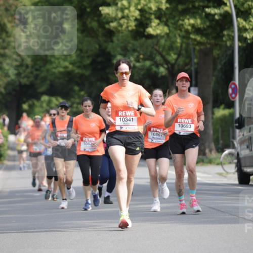 15.06.2025 - REWE Women's Run Jannik Wohlers http://msf.ph/oto/7955990 15.06.2025 08:51:38 Laufen 10123, 1082, 10341, 10867, 10693 meine-sportfotos.de
