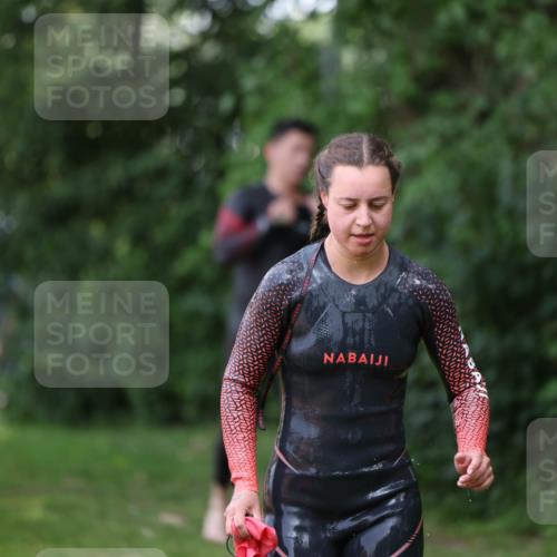 15.06.2025 - 7 Türme Triathlon Michael Strokosch http://msf.ph/oto/7956003 15.06.2025 12:34:42 Schwimmen 352, 359, 403, 482, 526, 535, 547, 576 meine-sportfotos.de