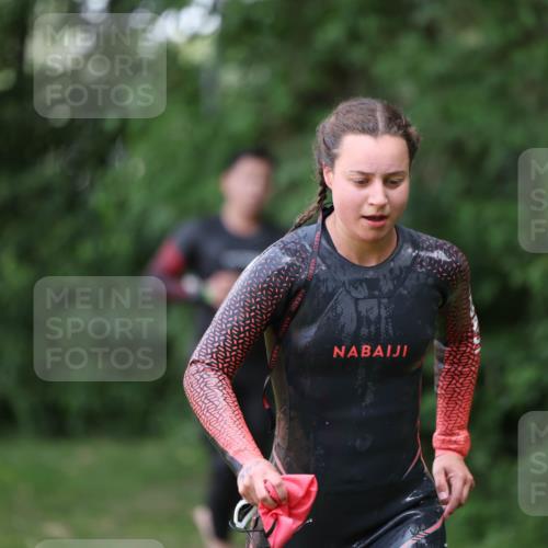 15.06.2025 - 7 Türme Triathlon Michael Strokosch http://msf.ph/oto/7956007 15.06.2025 12:34:43 Schwimmen 352, 359, 482, 526, 535, 547 meine-sportfotos.de