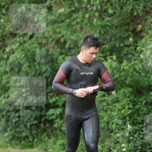 15.06.2025 - 7 Türme Triathlon Michael Strokosch http://msf.ph/oto/7956021 15.06.2025 12:34:44 Schwimmen 352, 359, 482, 526, 535, 547 meine-sportfotos.de