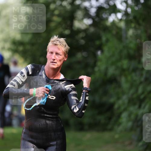 15.06.2025 - 7 Türme Triathlon Michael Strokosch http://msf.ph/oto/7956130 15.06.2025 12:35:13 Schwimmen 420, 532, 533 meine-sportfotos.de