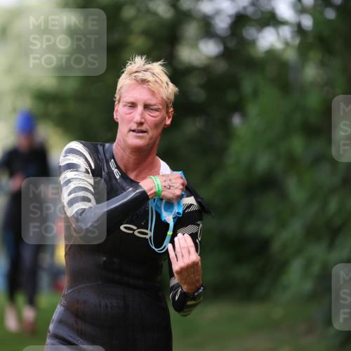 15.06.2025 - 7 Türme Triathlon Michael Strokosch http://msf.ph/oto/7956140 15.06.2025 12:35:14 Schwimmen 408, 420, 532, 533 meine-sportfotos.de