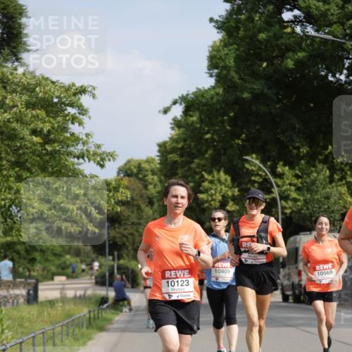 15.06.2025 - REWE Women's Run Jannik Wohlers http://msf.ph/oto/7956234 15.06.2025 08:51:46 Laufen 10123, 10809, 10569 meine-sportfotos.de