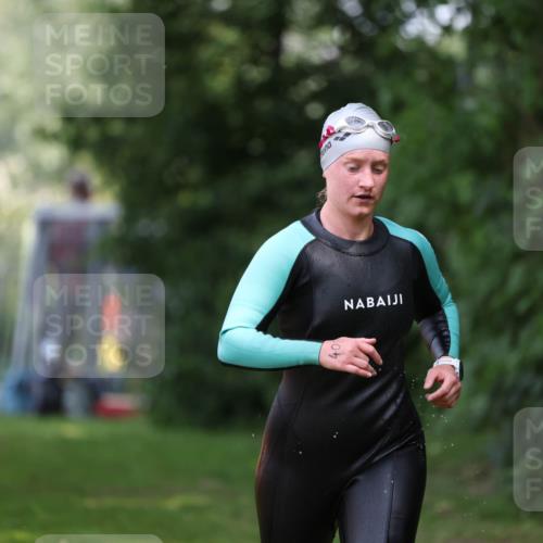 15.06.2025 - 7 Türme Triathlon Michael Strokosch http://msf.ph/oto/7956237 15.06.2025 12:35:33 Schwimmen 408 meine-sportfotos.de