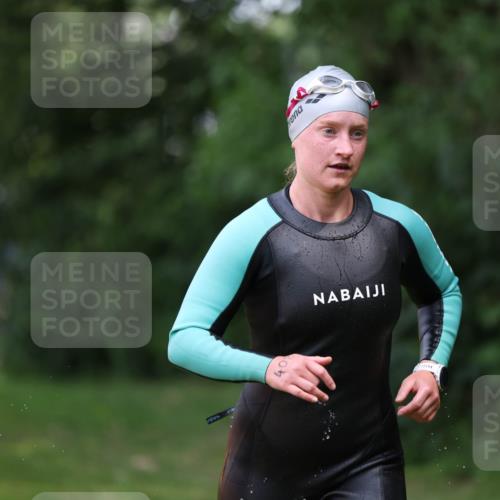 15.06.2025 - 7 Türme Triathlon Michael Strokosch http://msf.ph/oto/7956248 15.06.2025 12:35:34 Schwimmen 408 meine-sportfotos.de