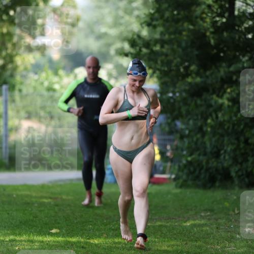 15.06.2025 - 7 Türme Triathlon Michael Strokosch http://msf.ph/oto/7956253 15.06.2025 12:35:53 Schwimmen 555, 593, 607 meine-sportfotos.de