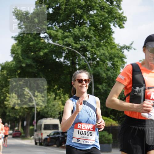 15.06.2025 - REWE Women's Run Jannik Wohlers http://msf.ph/oto/7956354 15.06.2025 08:51:48 Laufen 10809 meine-sportfotos.de