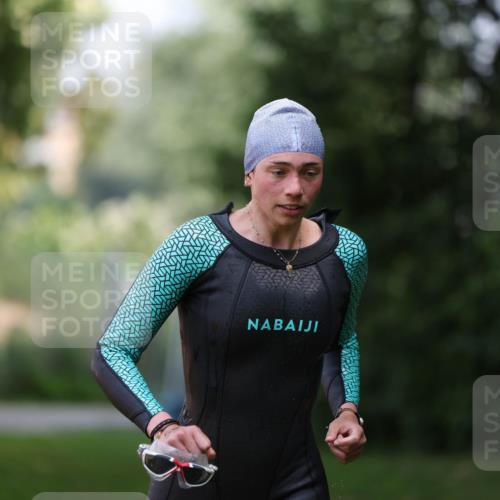 15.06.2025 - 7 Türme Triathlon Michael Strokosch http://msf.ph/oto/7956360 15.06.2025 12:36:11 Schwimmen 555, 581, 607 meine-sportfotos.de