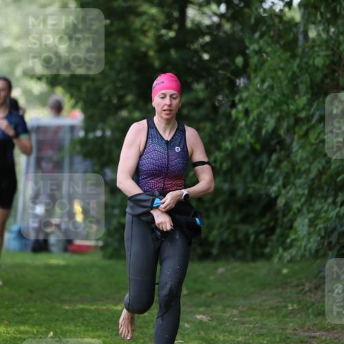 15.06.2025 - 7 Türme Triathlon Michael Strokosch http://msf.ph/oto/7956433 15.06.2025 12:36:45 Schwimmen 429, 514, 584, 666 meine-sportfotos.de