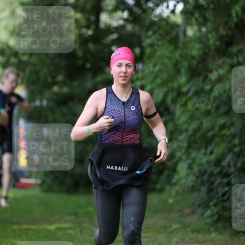 15.06.2025 - 7 Türme Triathlon Michael Strokosch http://msf.ph/oto/7956438 15.06.2025 12:36:45 Schwimmen 429, 514, 584, 666 meine-sportfotos.de