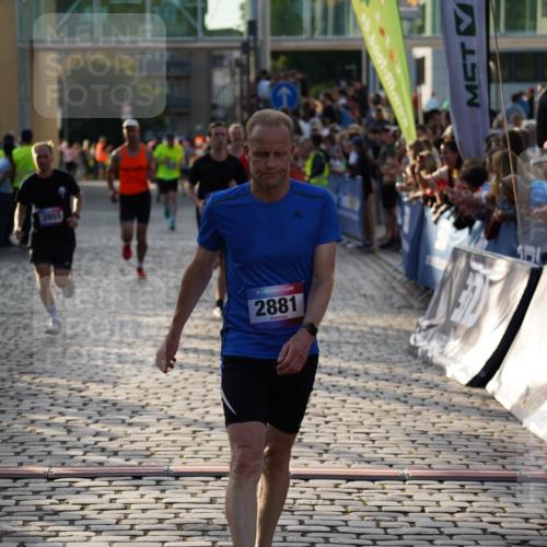13.06.2025 - Holstenköstenlauf Felixshl http://msf.ph/oto/7956480 13.06.2025 19:47:14 Laufen 2002, 2692, 2881, 3886, 3955, 3981 meine-sportfotos.de