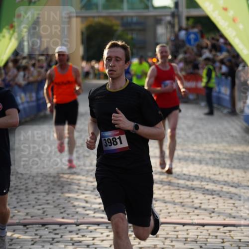 13.06.2025 - Holstenköstenlauf Felixshl http://msf.ph/oto/7956523 13.06.2025 19:47:17 Laufen 2002, 2229, 2692, 3025, 3886, 3955, 3981 meine-sportfotos.de