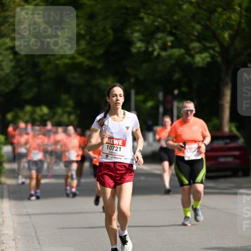 15.06.2025 - REWE Women's Run Dr. Thomas Lammeyer http://msf.ph/oto/7956524 15.06.2025 09:46:46 Laufen 10721 meine-sportfotos.de