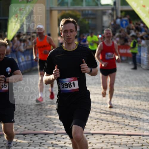 13.06.2025 - Holstenköstenlauf Felixshl http://msf.ph/oto/7956528 13.06.2025 19:47:17 Laufen 2002, 2229, 2692, 3025, 3886, 3955, 3981 meine-sportfotos.de