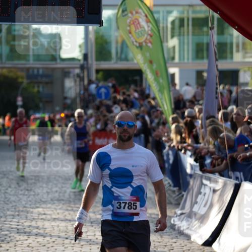 13.06.2025 - Holstenköstenlauf Felixshl http://msf.ph/oto/7956689 13.06.2025 19:47:32 Laufen 2639, 2795, 3785 meine-sportfotos.de