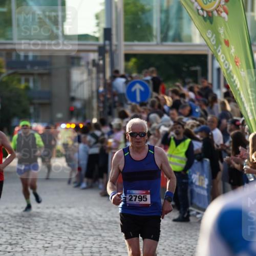 13.06.2025 - Holstenköstenlauf Felixshl http://msf.ph/oto/7956752 13.06.2025 19:47:34 Laufen 2639, 2795, 2858, 3785 meine-sportfotos.de