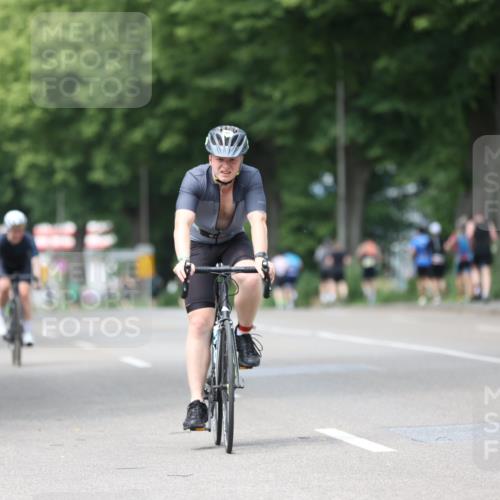 15.06.2025 - 7 Türme Triathlon Yannick Fuchs http://msf.ph/oto/7956759 15.06.2025 13:41:07 Radfahren 415, 572, 984 meine-sportfotos.de