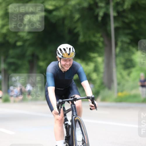 15.06.2025 - 7 Türme Triathlon Yannick Fuchs http://msf.ph/oto/7956794 15.06.2025 13:41:10 Radfahren 415, 572, 984 meine-sportfotos.de