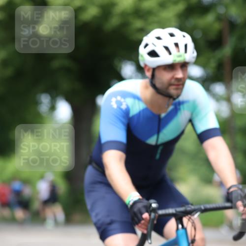 15.06.2025 - 7 Türme Triathlon Yannick Fuchs http://msf.ph/oto/7956843 15.06.2025 13:41:19 Radfahren 589 meine-sportfotos.de