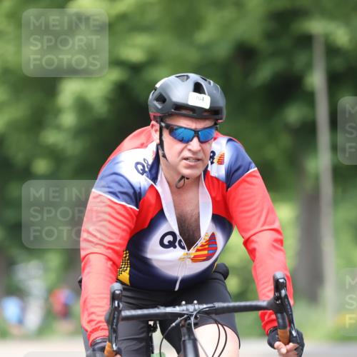 15.06.2025 - 7 Türme Triathlon Yannick Fuchs http://msf.ph/oto/7956869 15.06.2025 13:41:32 Radfahren 704, 1101 meine-sportfotos.de