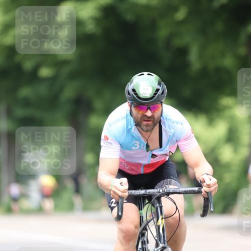 15.06.2025 - 7 Türme Triathlon Yannick Fuchs http://msf.ph/oto/7956954 15.06.2025 13:42:00 Radfahren 199, 670, 921 meine-sportfotos.de