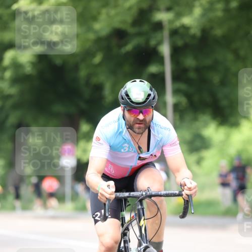 15.06.2025 - 7 Türme Triathlon Yannick Fuchs http://msf.ph/oto/7956958 15.06.2025 13:42:01 Radfahren 199, 670, 921 meine-sportfotos.de