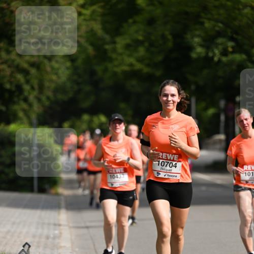 15.06.2025 - REWE Women's Run Dr. Thomas Lammeyer http://msf.ph/oto/7956994 15.06.2025 09:47:14 Laufen 10433, 10704, 1015 meine-sportfotos.de