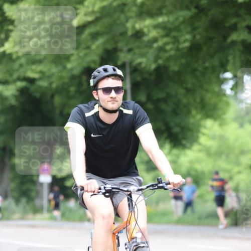 15.06.2025 - 7 Türme Triathlon Yannick Fuchs http://msf.ph/oto/7957031 15.06.2025 13:42:27 Radfahren 320 meine-sportfotos.de