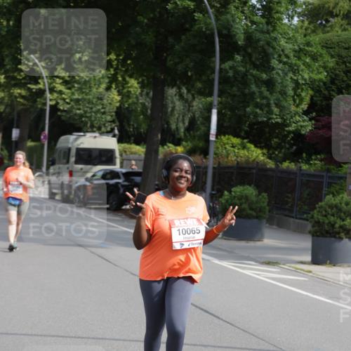 15.06.2025 - REWE Women's Run Jannik Wohlers http://msf.ph/oto/7957038 15.06.2025 09:14:28 Laufen 10065 meine-sportfotos.de
